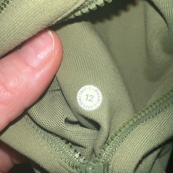 Lululemon Define- size 12 - Picture 5 of 5